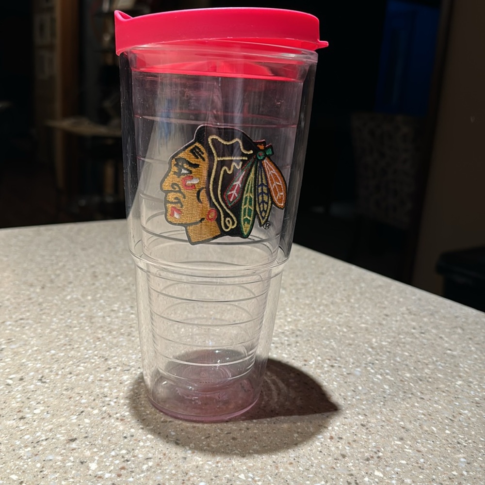 Blackhawks Tervis mug - Picture 2 of 5
